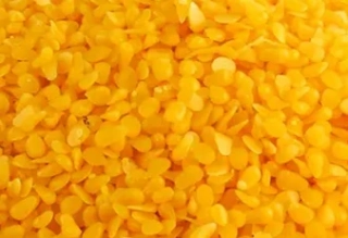 VČELÍ vosk na výrobu svíček ŽLUTÝ BEEHALL - 1000g